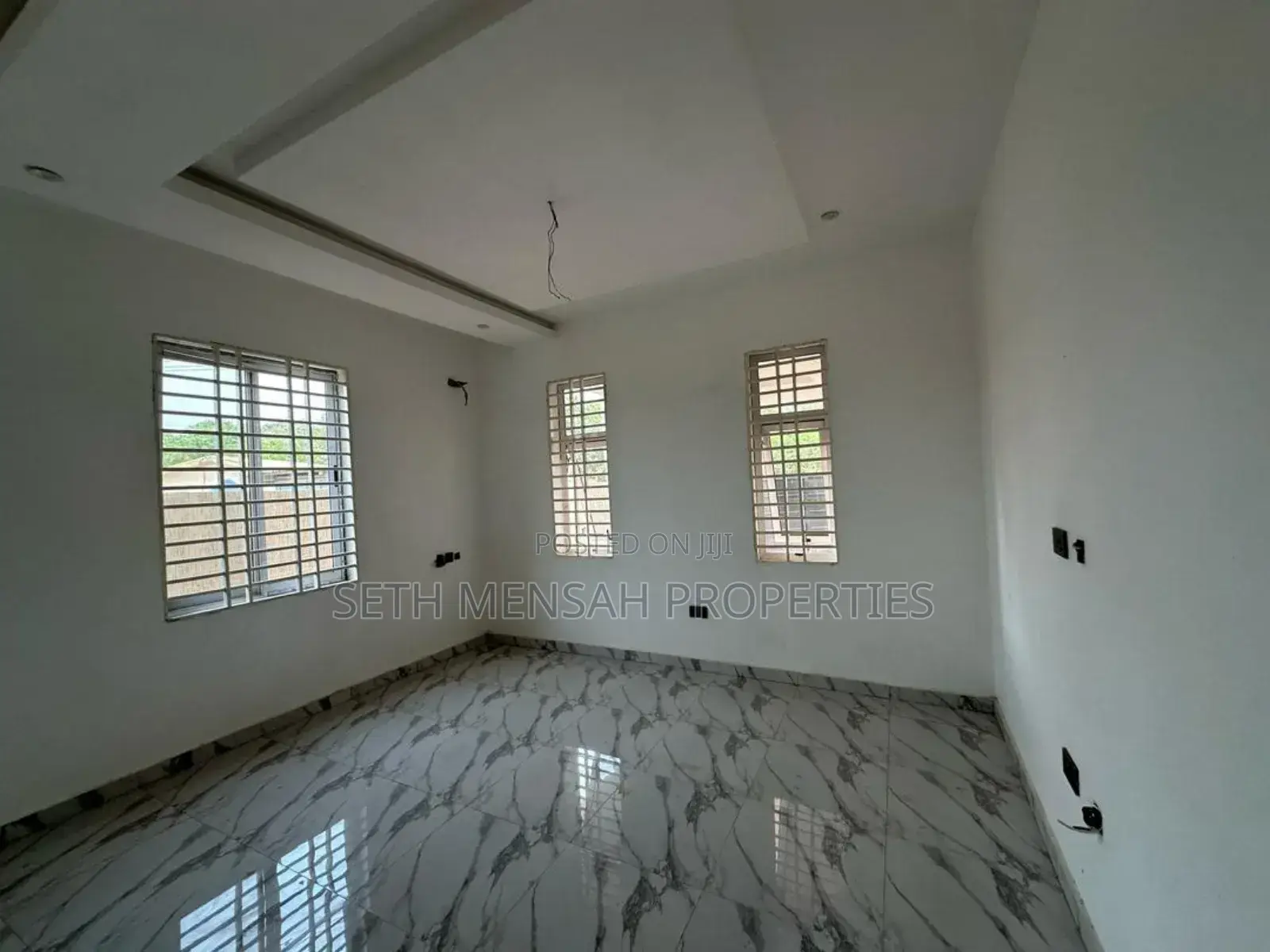 4bdrm House in Skm Properties, Ofankor for sale