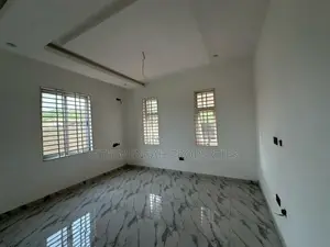 4bdrm House in Skm Properties, Ofankor for sale
