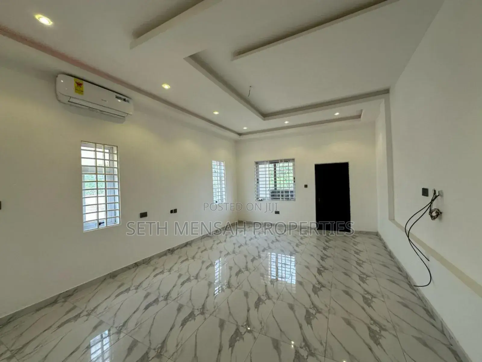 4bdrm House in Skm Properties, Ofankor for sale