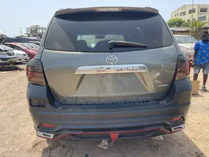 Toyota Highlander 2012 Body Parts Upgrade