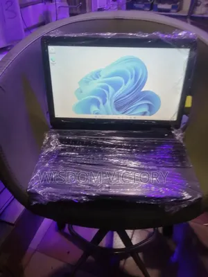 New Laptop Dell Latitude 7400 8GB Intel Core i5 HDD 320GB