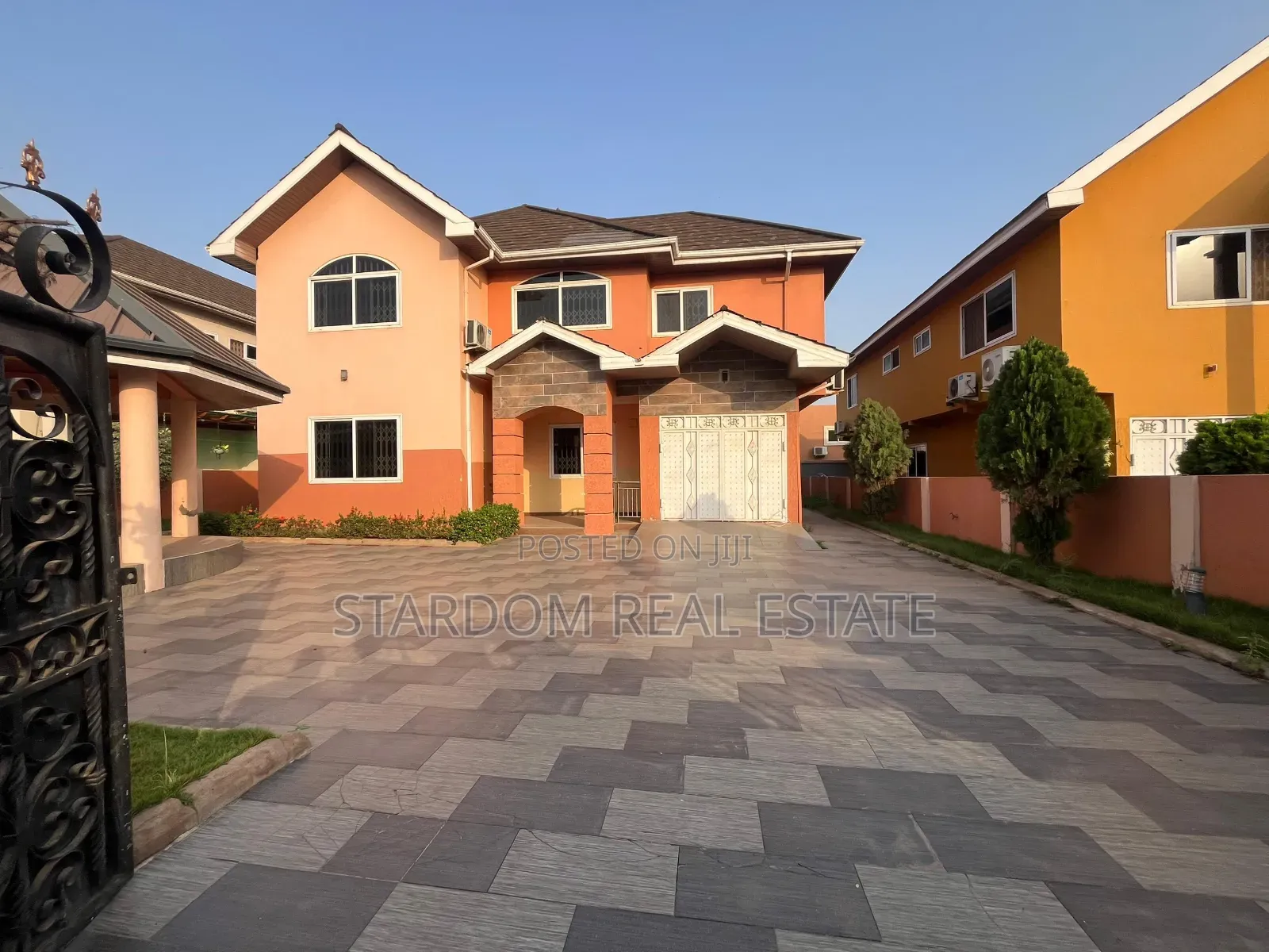 4bdrm Duplex in Adjiriganor for rent