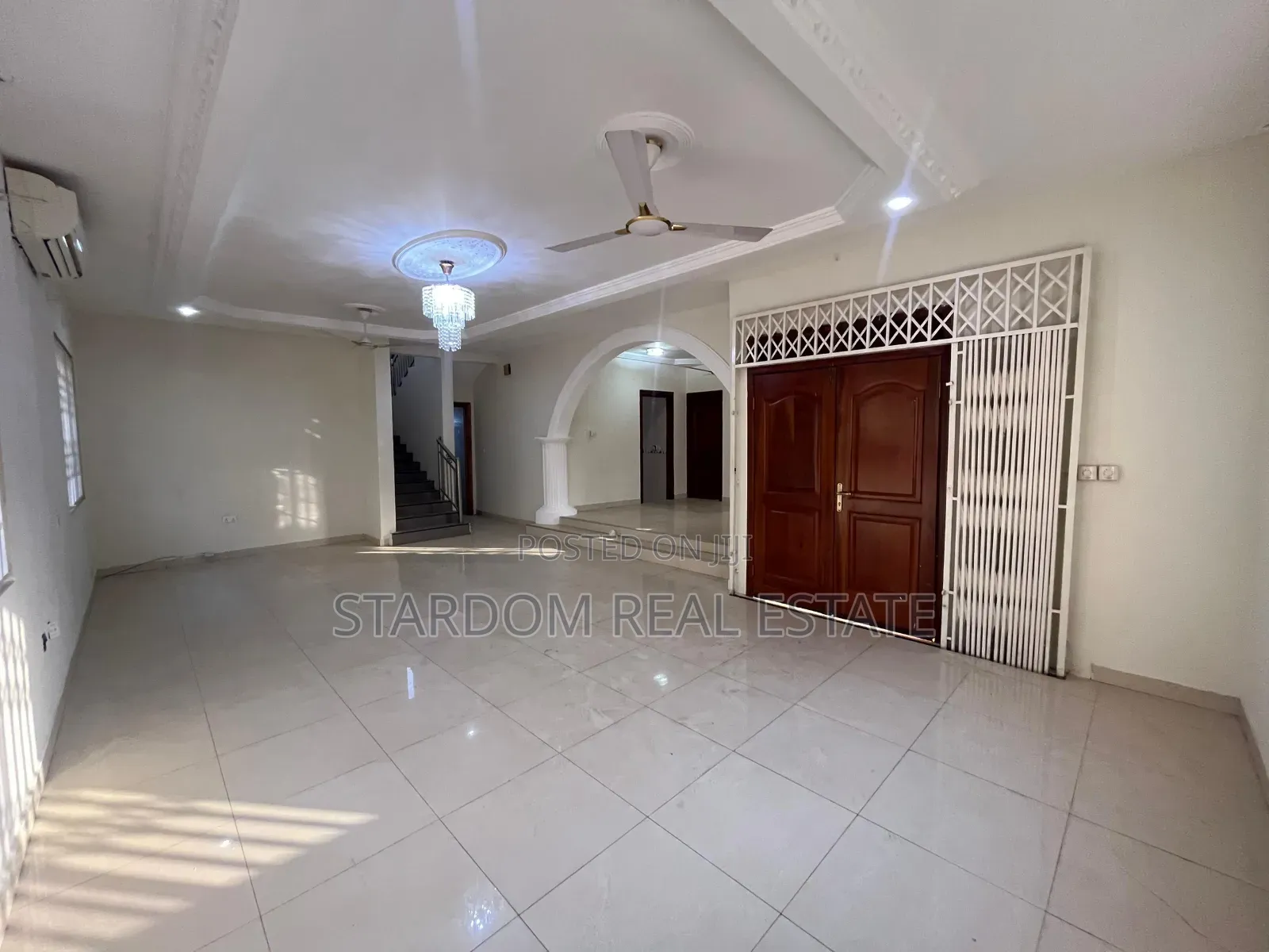 4bdrm Duplex in Adjiriganor for rent