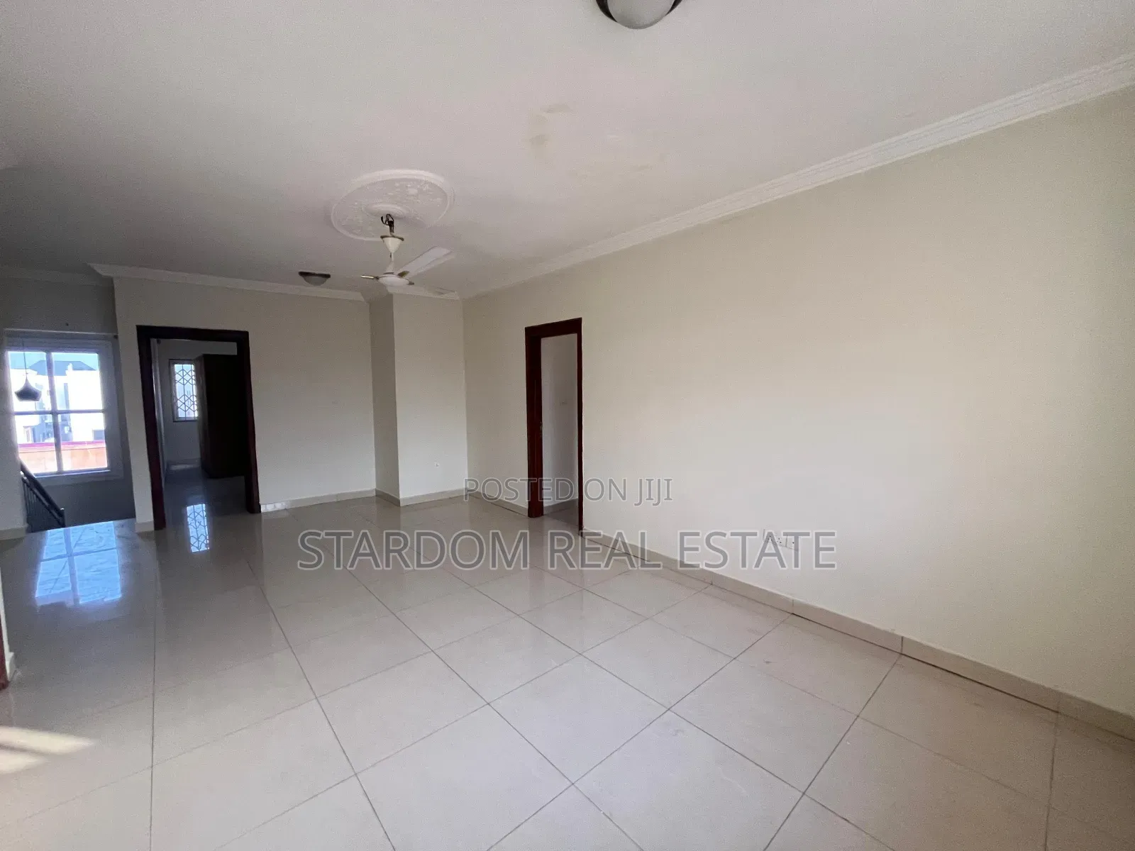 4bdrm Duplex in Adjiriganor for rent