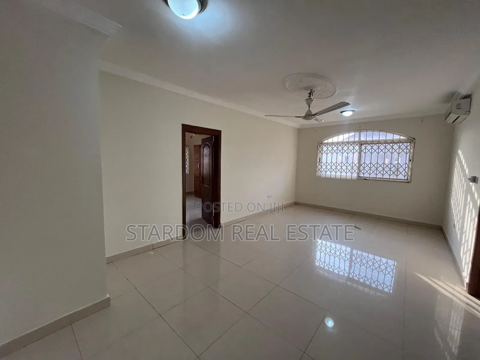 4bdrm Duplex in Adjiriganor for rent