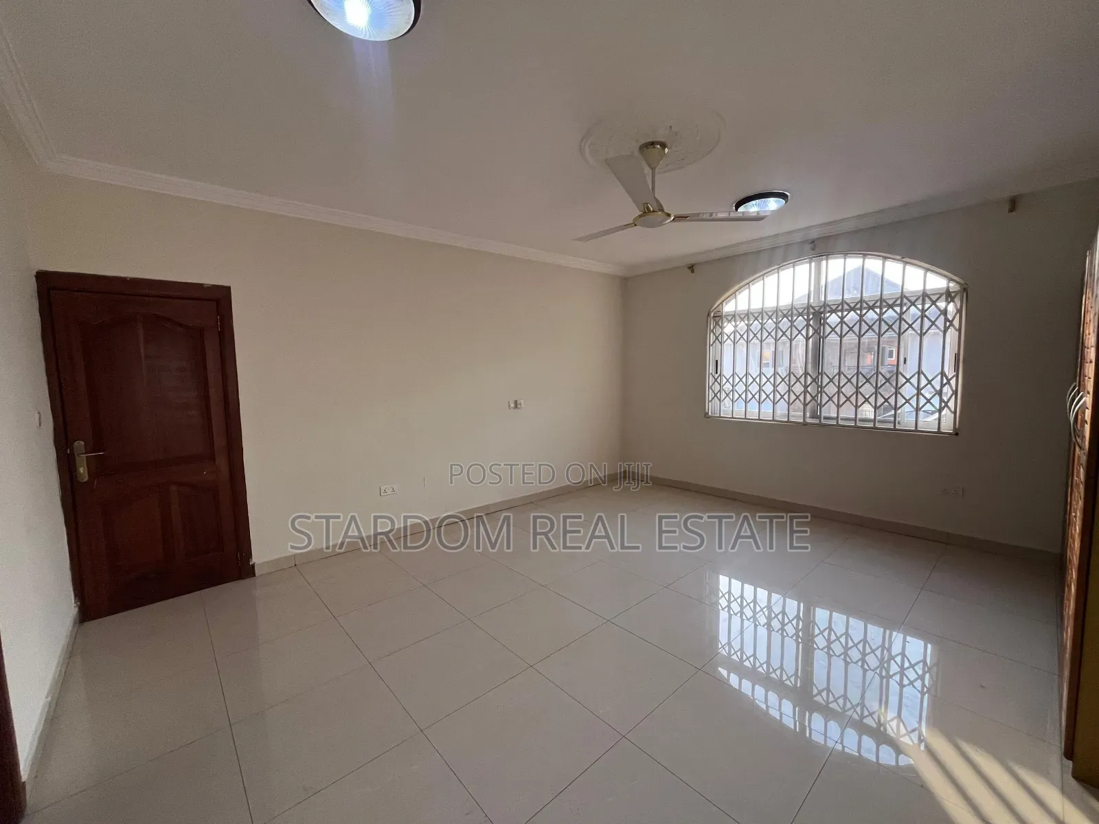 4bdrm Duplex in Adjiriganor for rent