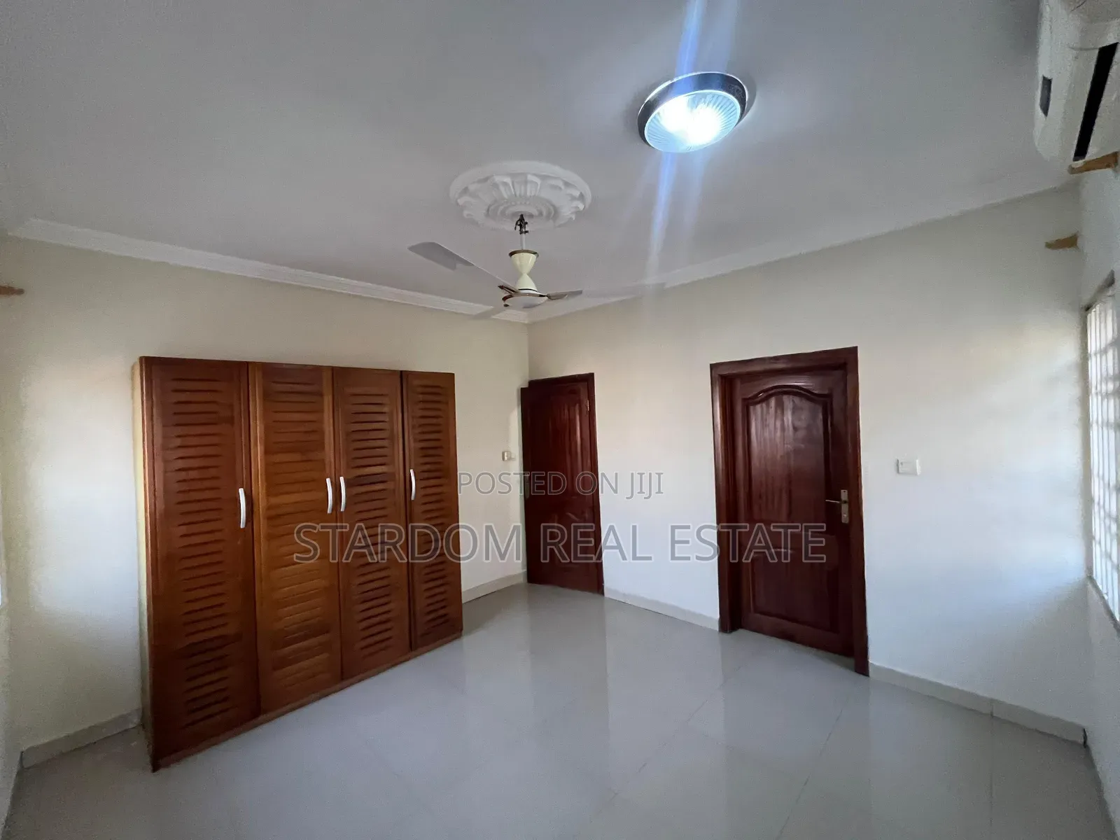 4bdrm Duplex in Adjiriganor for rent