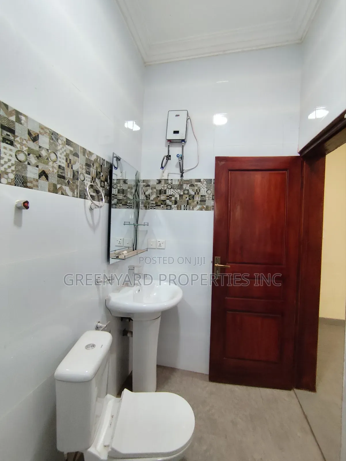 3bdrm Apartment in Mangos, East Legon for rent