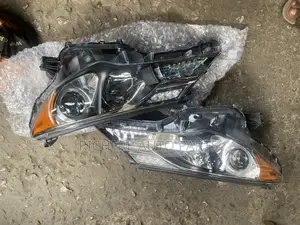 Toyota Rav4 2015 Headlight