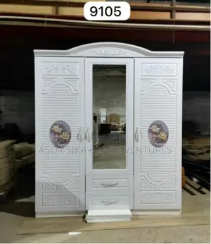 Wardrobe Wooden 3doors