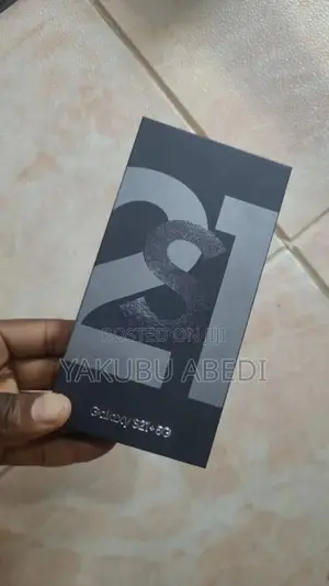 New Samsung Galaxy S21 5G 128 GB Black