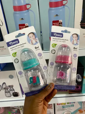 Momeasy Standard PP Feeding Bottle With Anti-Colic Nipple