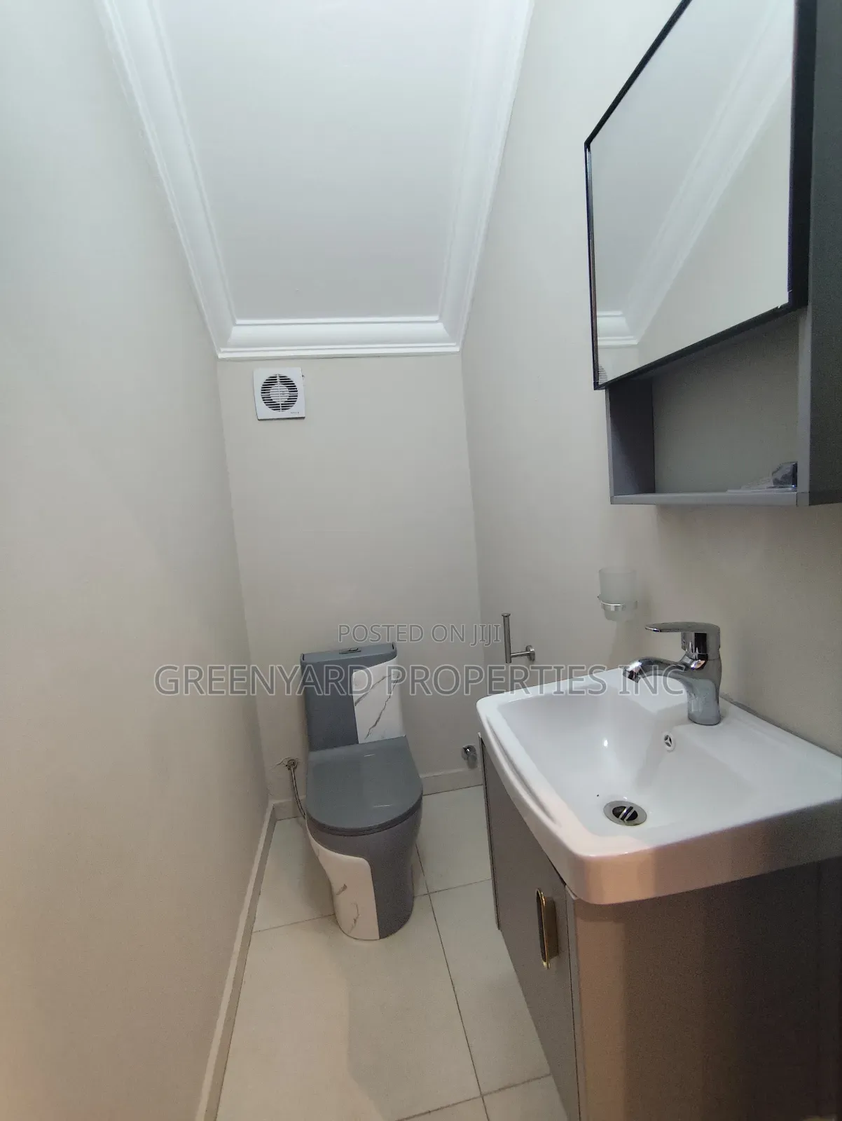 2bdrm Townhouse / Terrace in Adjiringanor, East Legon for rent