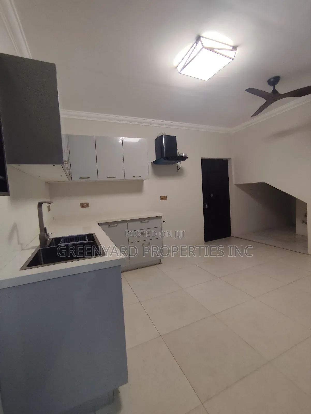 2bdrm Townhouse / Terrace in Adjiringanor, East Legon for rent