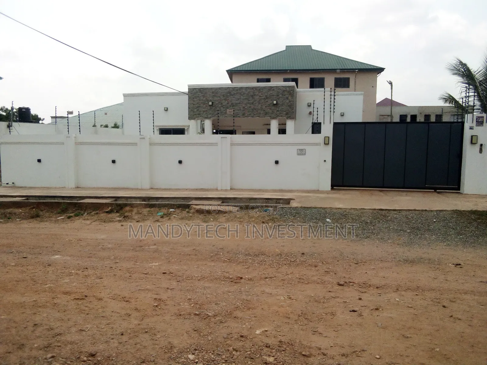 4bdrm House in Lake Side Estate for sale