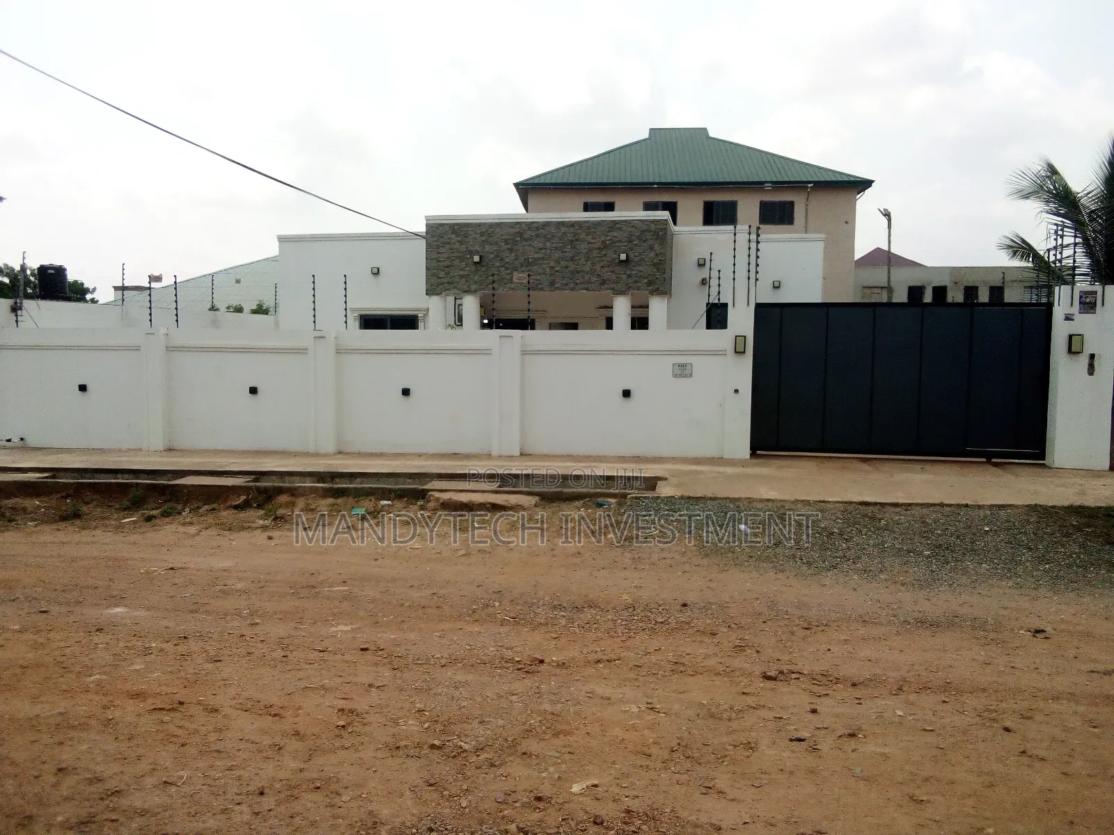 4bdrm House in Lake Side Estate for sale
