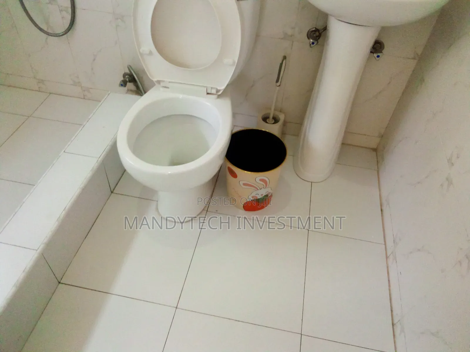 4bdrm House in Lake Side Estate for sale