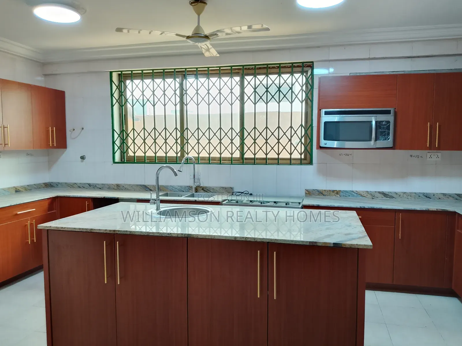 4bdrm Apartment in Devtraco Estate Area, Spintex for rent