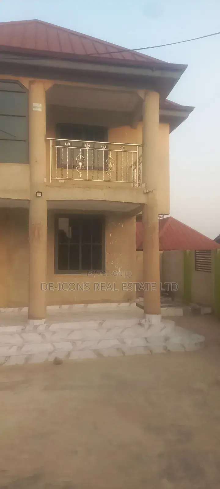 2bdrm Duplex in De-Icons Real, Awutu Senya East Municipal for rent