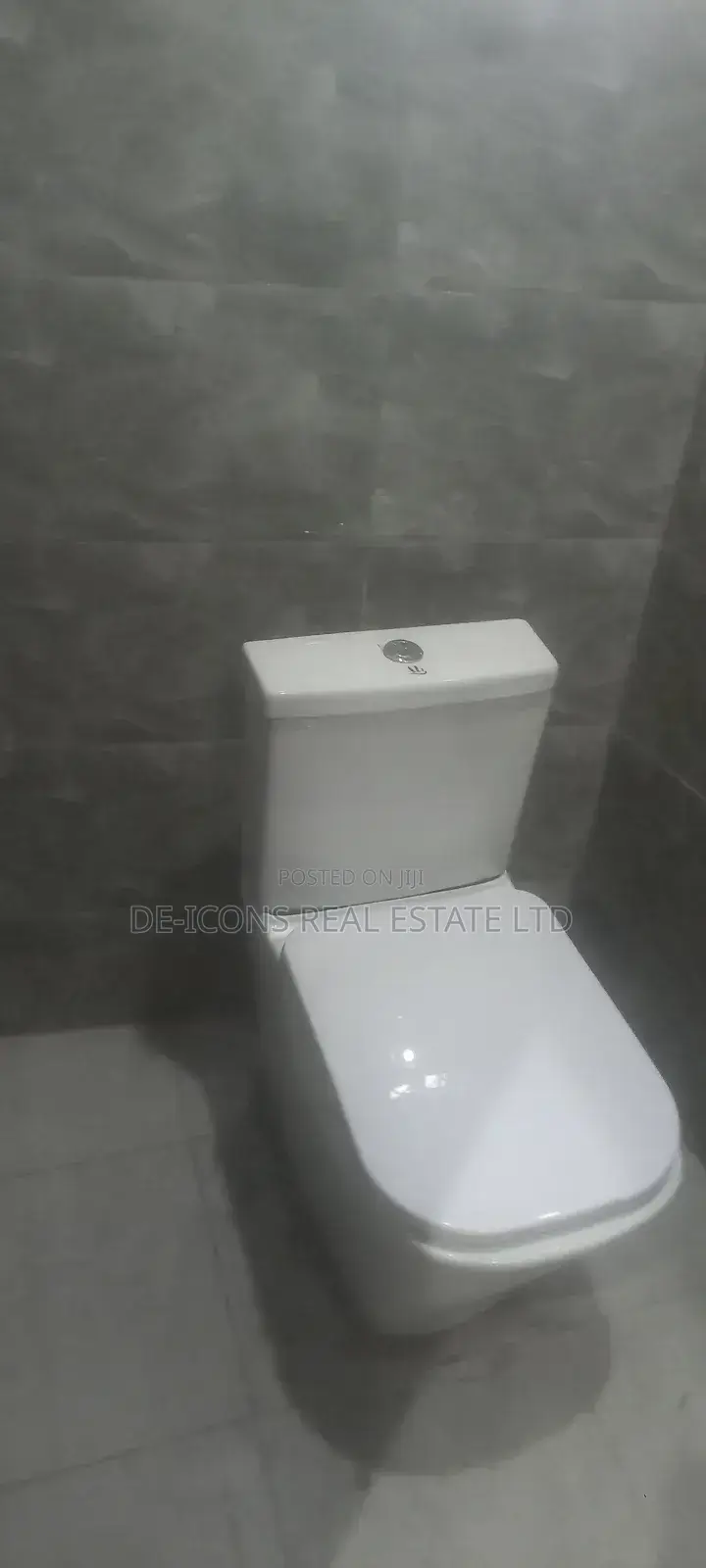2bdrm Duplex in De-Icons Real, Awutu Senya East Municipal for rent