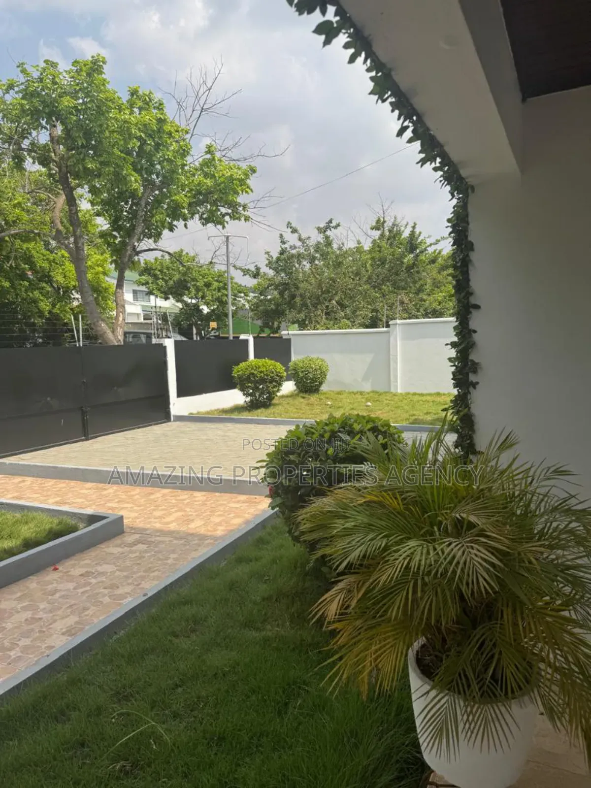 4bdrm House in Cantonments for rent