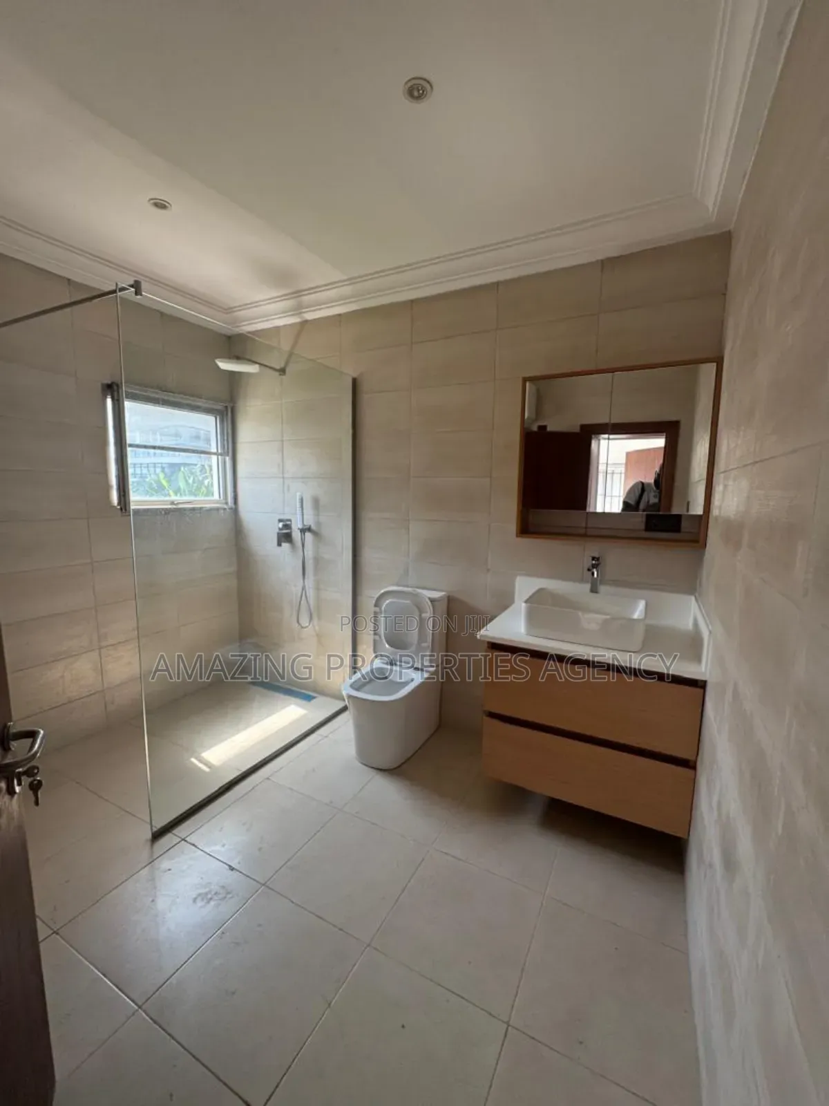 4bdrm House in Cantonments for rent