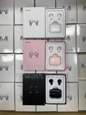 Airpod and Earbuds