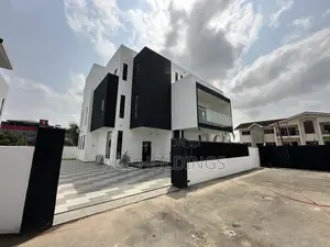 4bdrm Mansion in East Legon for sale