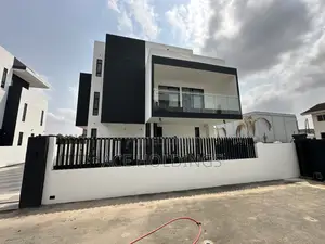 4bdrm Mansion in East Legon for sale