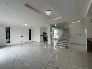 4bdrm Mansion in East Legon for sale