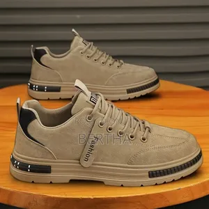 Plus Lofts Sneakers