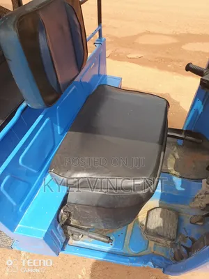 Bajaj RE 2021 Blue