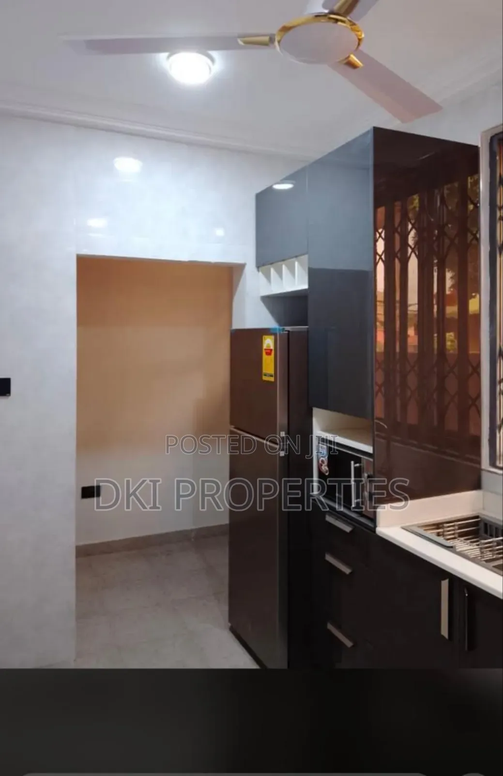 4bdrm House in Dki Properties, Adenta for sale