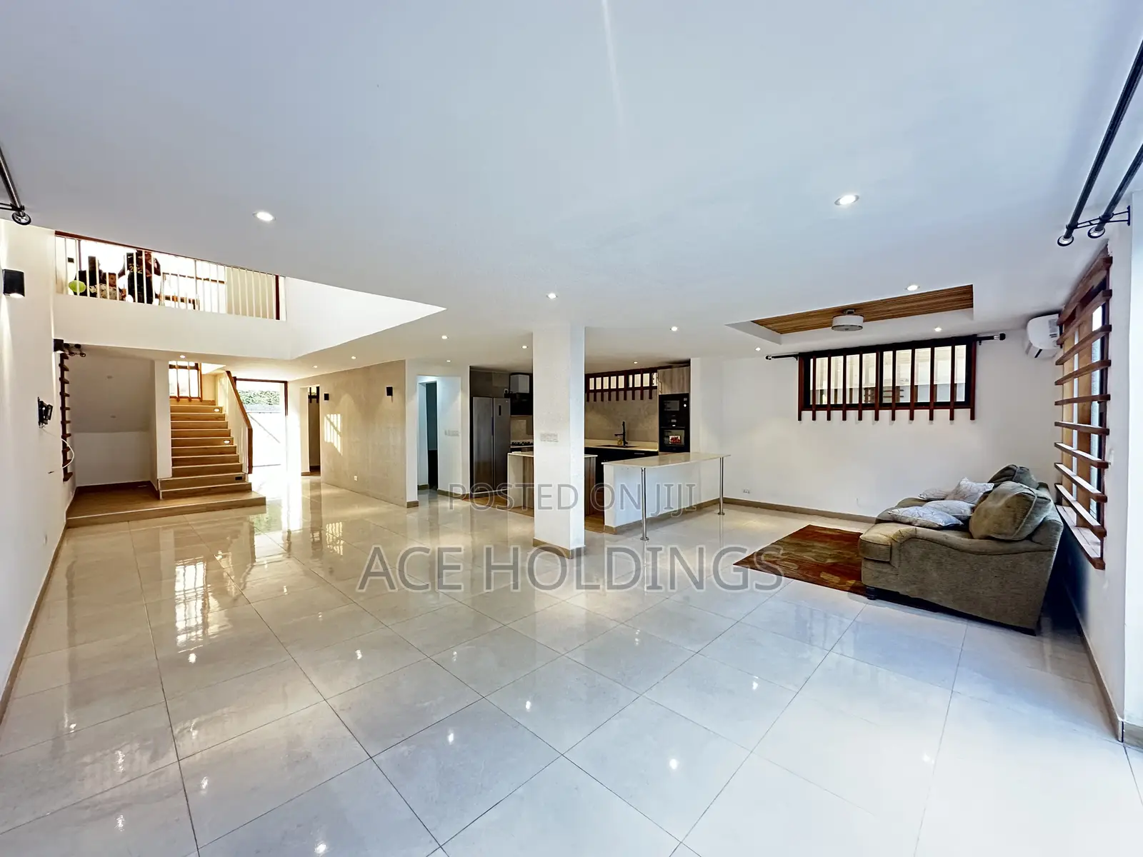 4bdrm House in Adjiringanor, Adjiriganor for sale