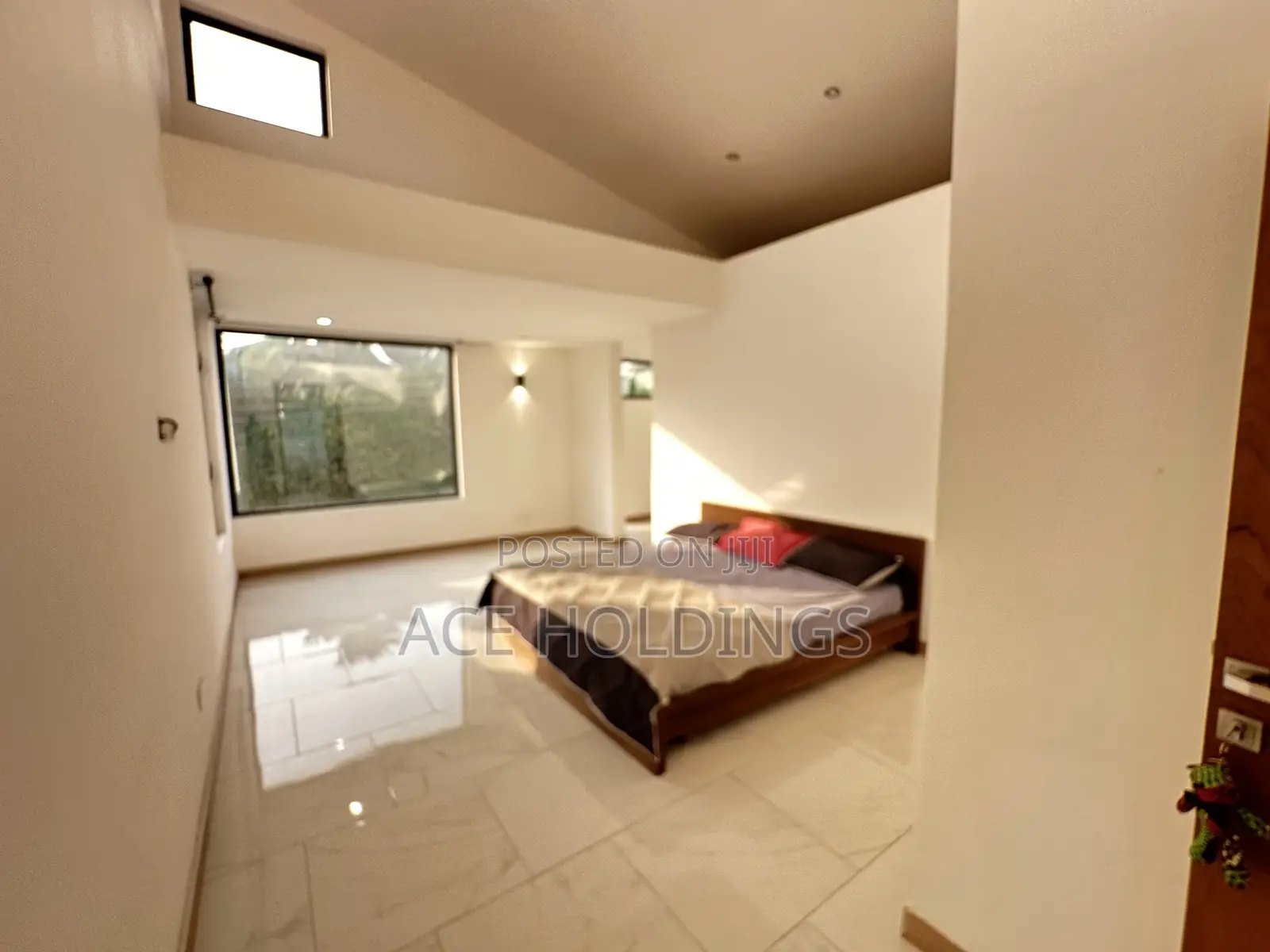 4bdrm House in Adjiringanor, Adjiriganor for sale
