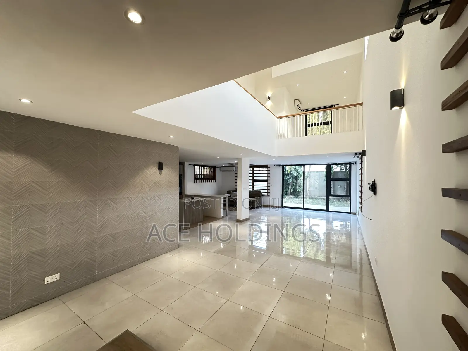 4bdrm House in Adjiringanor, Adjiriganor for sale