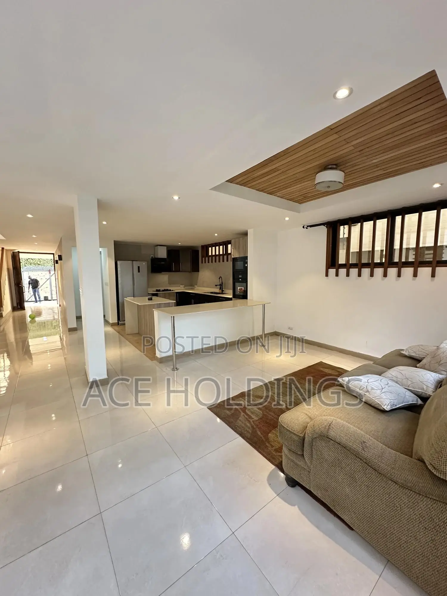 4bdrm House in Adjiringanor, Adjiriganor for sale