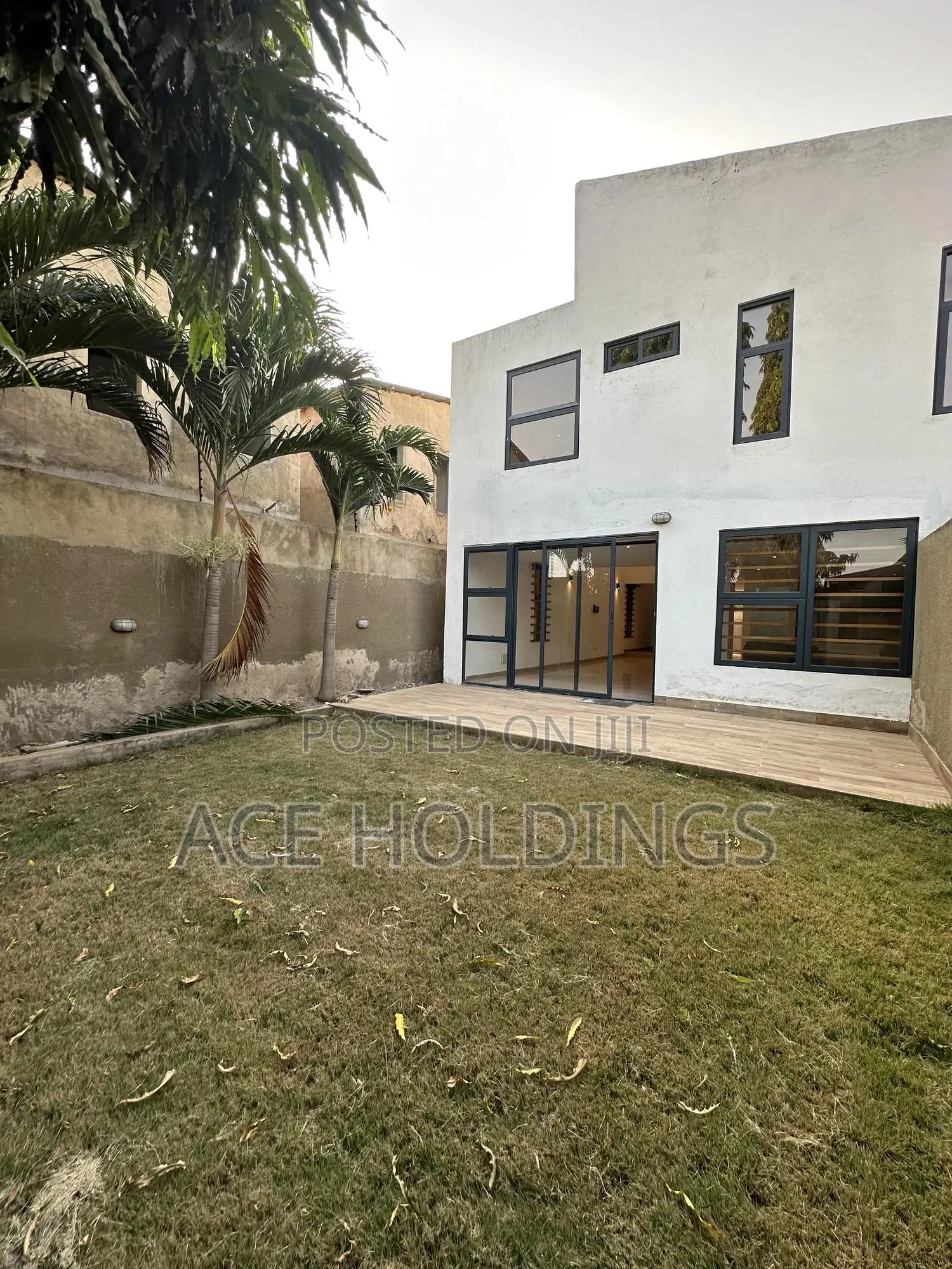 4bdrm House in Adjiringanor, Adjiriganor for sale