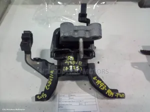 Toyota Corolla 2013-16 Engine Mount. Left. Original