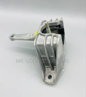 Hyundai Elantra 2020 Engine Mount Left. Original.