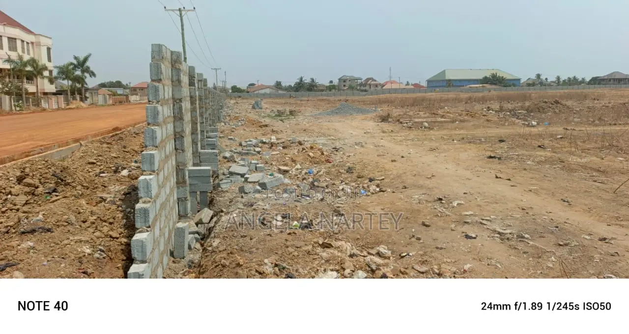 14 Acre Land for Sale at Manet-Spintex