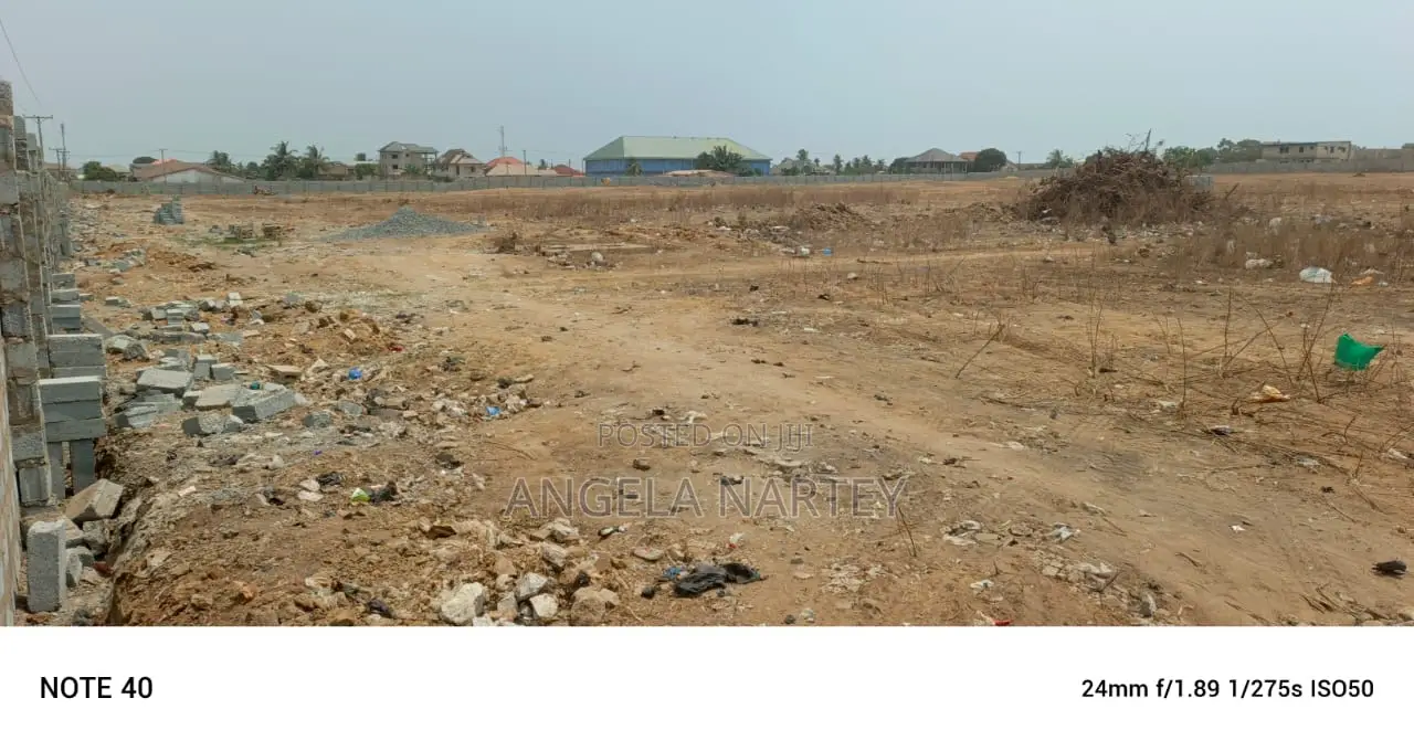 14 Acre Land for Sale at Manet-Spintex