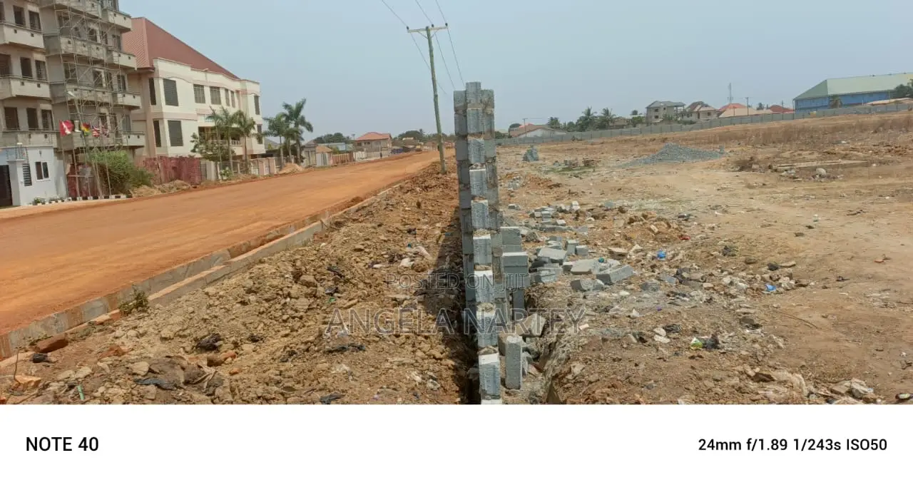 14 Acre Land for Sale at Manet-Spintex