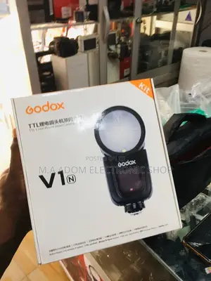Godox V1:Unleash the Power of Round Head Flash on Your Nikon