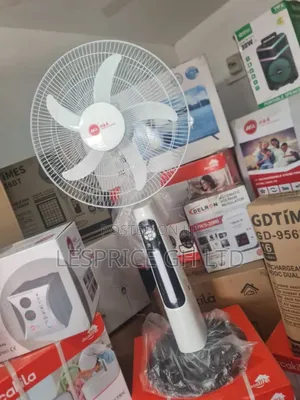 H a Fan 18" : USB Charging