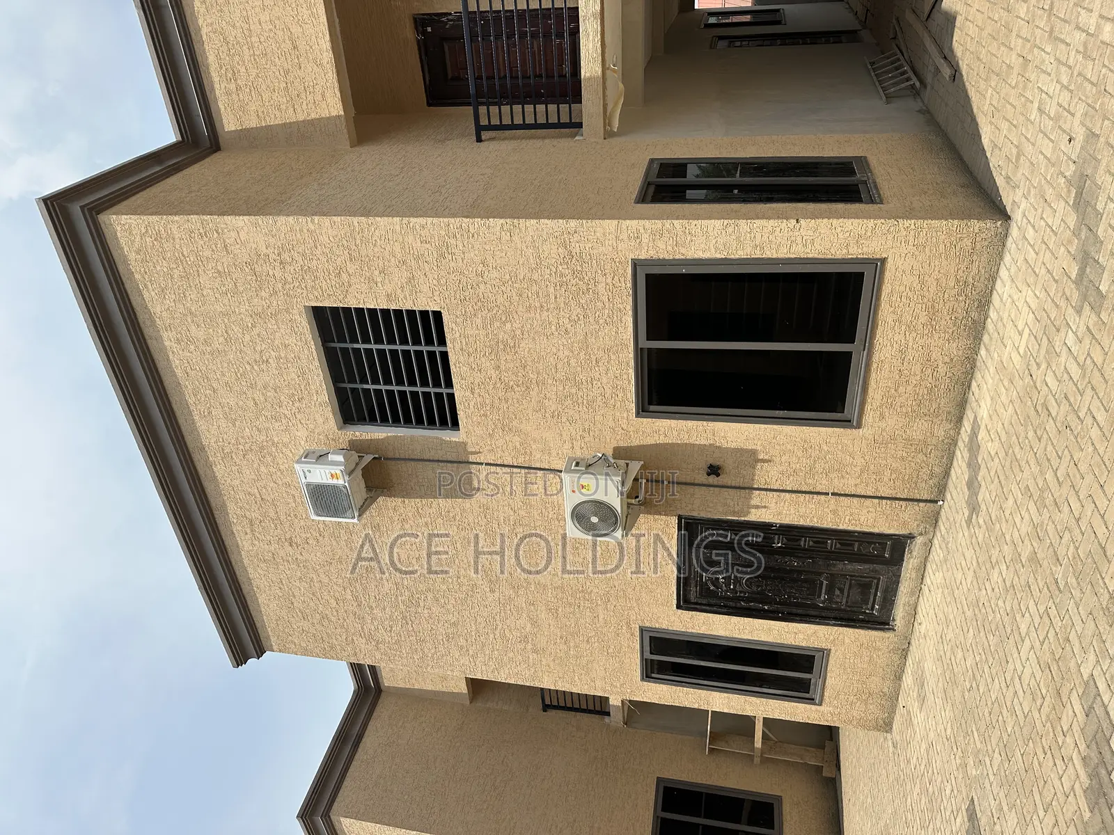 3bdrm Townhouse/Terrace in Lakeside for sale