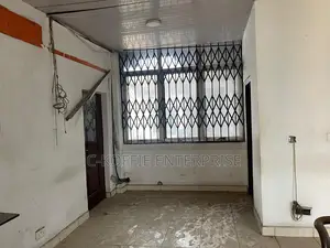 Banking Hall / Office of 400sqm at Achimota