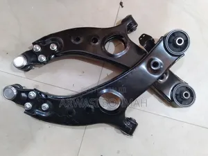 Hyundai Santafe 2015 Lower Arm Pair