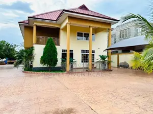 5bdrm House in Otinibi, Danfa for sale