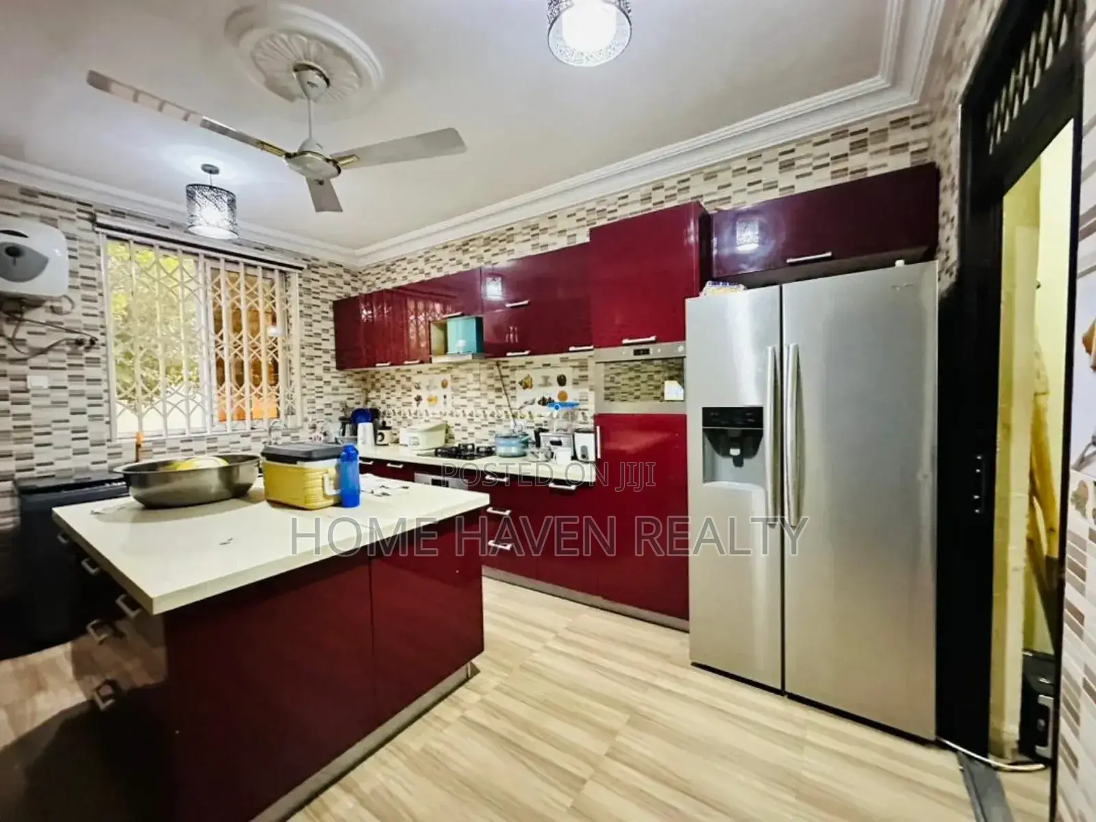 5bdrm House in Otinibi, Danfa for sale